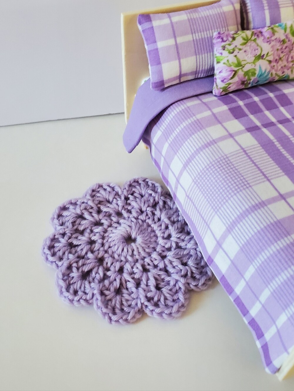 Miniature Dollhouse Handmade Flower Crochet Rug 1:12 Scale Lavender Maileg
